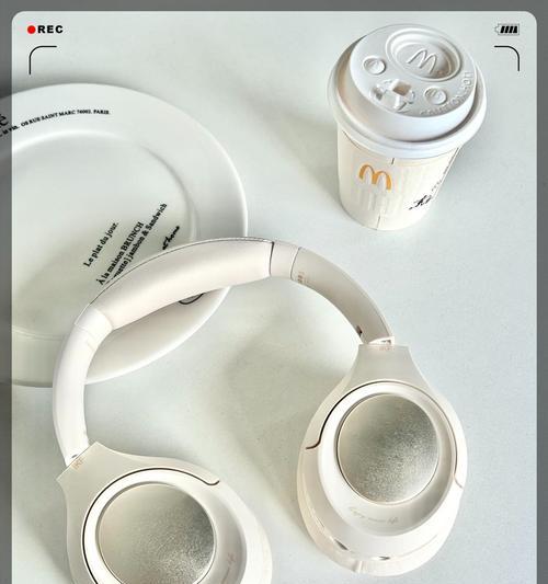 蓝牙耳机全包膜的作用是什么？有什么好处？  第2张