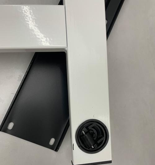 黑灰色桌子适合哪种颜色的电脑桌垫？如何选择搭配？  第1张