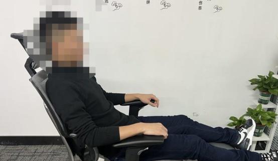 黑白调平板支架的使用方法是什么？视频教程在哪里可以找到？  第3张