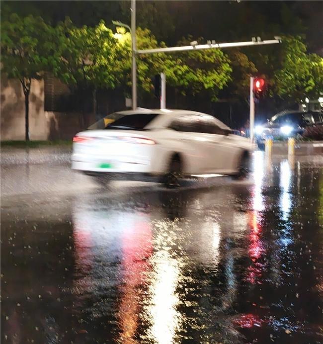 台风“丹娜丝”实时追踪，墨迹天气精准护航  第2张