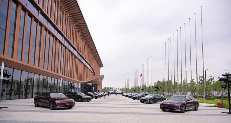 重塑全球真C级豪华旗舰标杆 风云A9L全球上市，超级置换抢购价13.99万元起  第2张