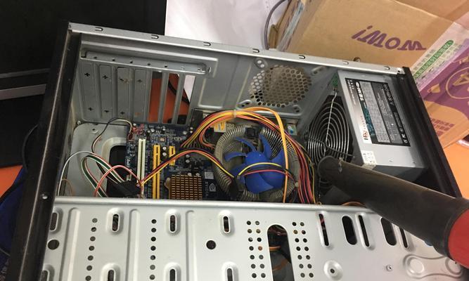 笔记本显示器内进灰的原因和解决方法（保护笔记本显示器免受进灰影响，延长使用寿命）  第1张