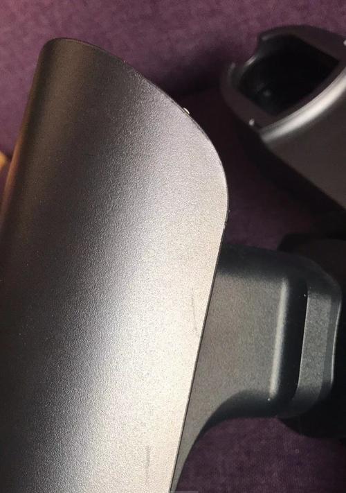 显示器磕痕修复技巧（一招教你轻松解决显示器磕痕问题）  第1张