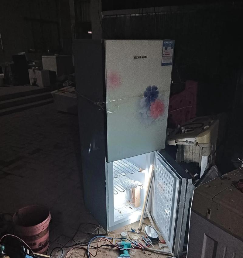 冰箱上面不制冷了，该如何解决？（故障排除及修理方法，让您的冰箱重新恢复正常运作！）  第3张