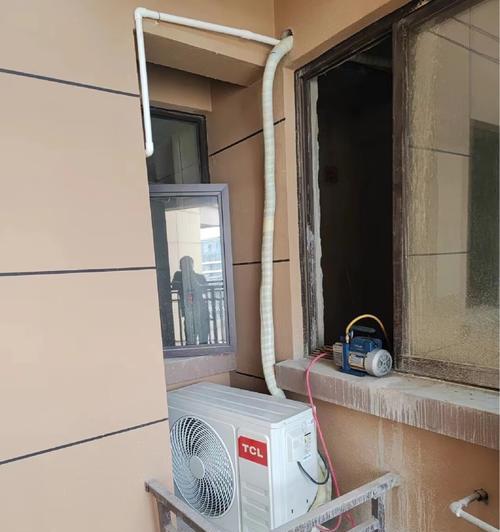 解析冰箱显示E3的原因及维修措施（TCL冰箱出现E3故障的处理方法和注意事项）  第2张