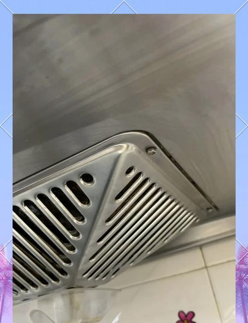 火锅店后厨油烟机清洗的必要性与方法（保障食品安全与环境卫生）  第1张