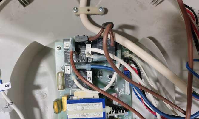 以史密斯热水器显示90故障及维修方法（探讨以史密斯热水器显示90故障原因与解决方案）  第3张